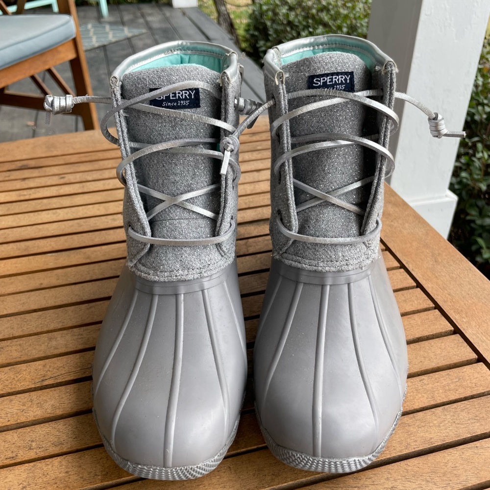 Woman’s Sperry Duck Boots Size 5 - image 2